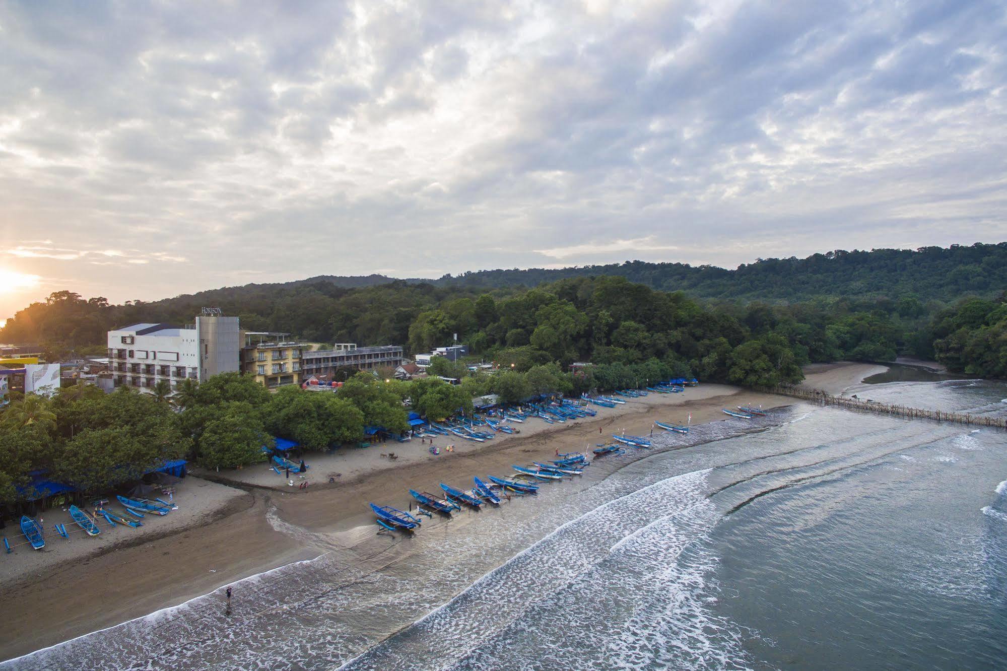 Hotel Horison Palma Pangandaran Zewnętrze zdjęcie